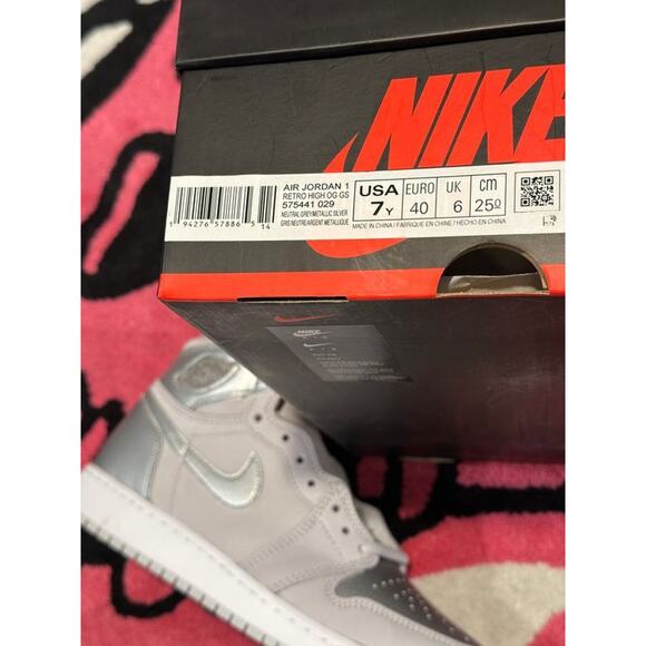 Jordan 1 Retro High CO Japan Neutral Grey (GS) 7 - Picture 8 of 9